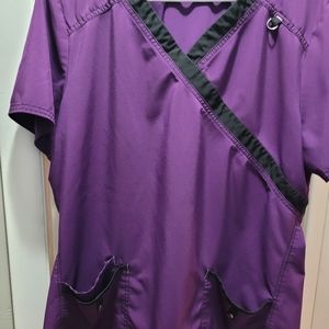 Scrub top. Purple w/black stripe. Size XL